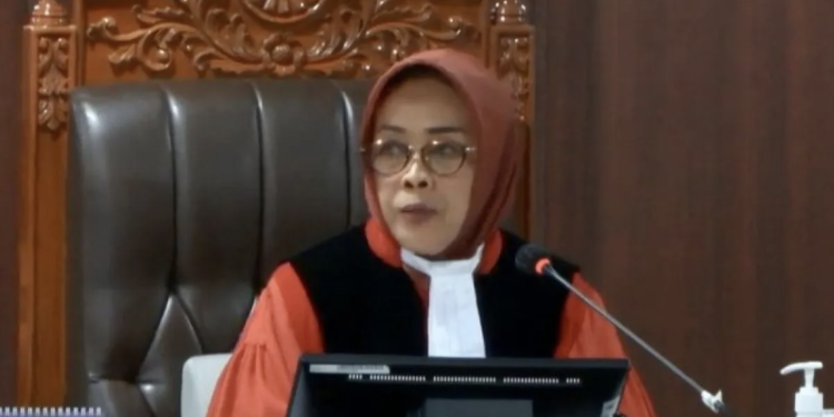 Pendidikan Gratis Negeri dan Swasta Dilakukan Secara Bertahap Menurut MK